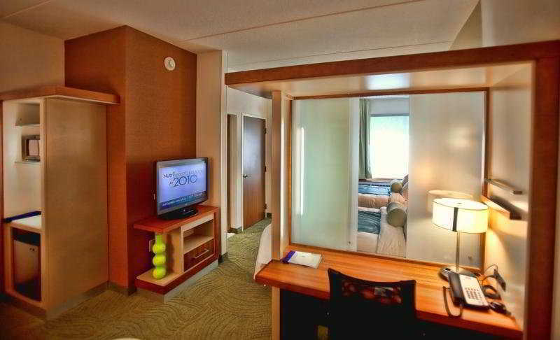ホテル スプリングヒル スイーツ タンパ ノース/I 75 タンパ パームス 部屋 写真